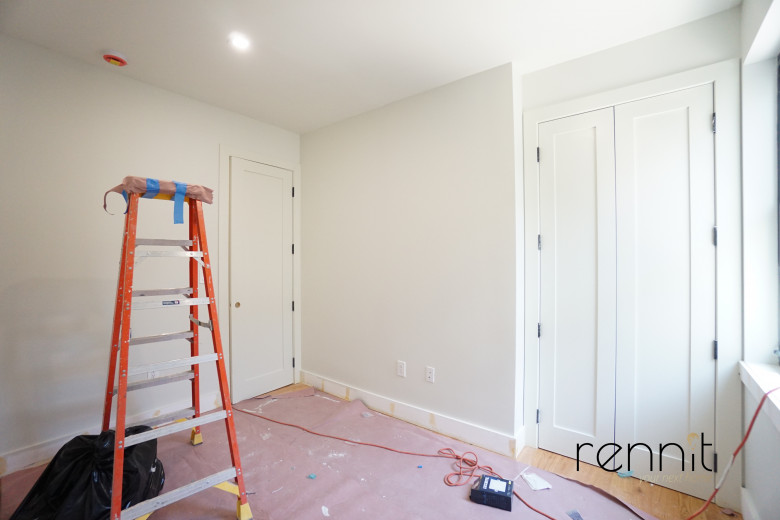 559 Fairview Ave, Apt B1 Image 10