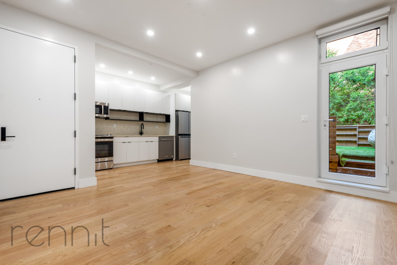 331 Bedford Ave, Apt 2 Image 1