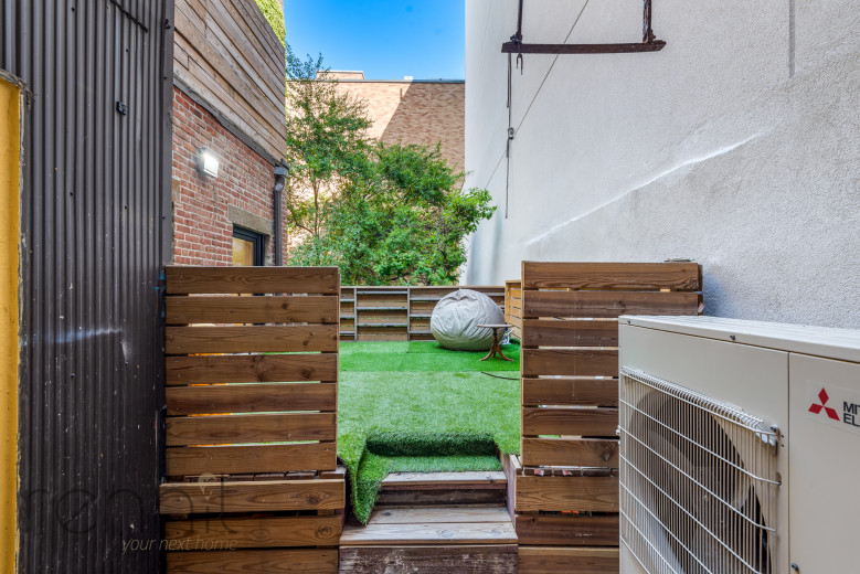 331 Bedford Ave, Apt 2 Image 2