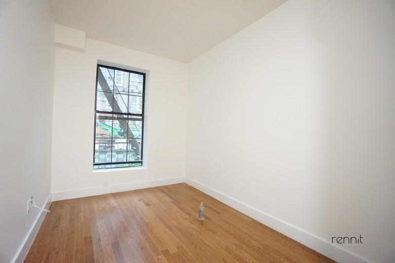 23 Spencer Pl, Apt 1R Image 3