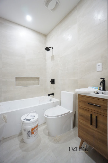 23 Spencer Pl, Apt 1R Image 4
