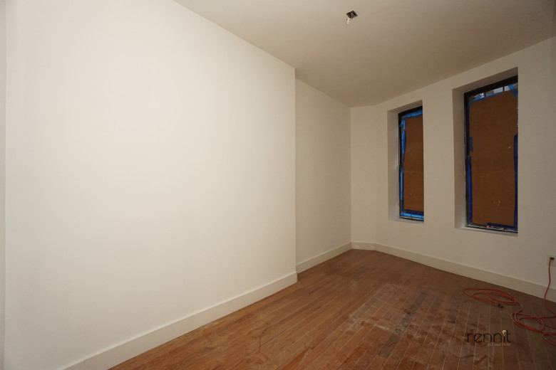23 Spencer Pl, Apt 1R Image 8