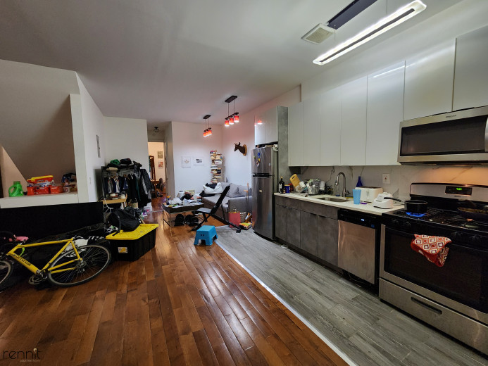 640 Kosciuszko St, Apt 1 Image 2