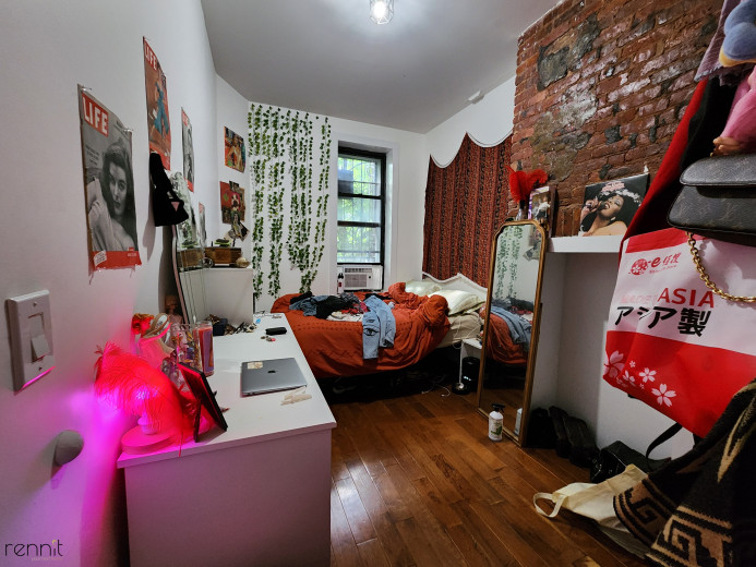 640 Kosciuszko St, Apt 1 Image 12