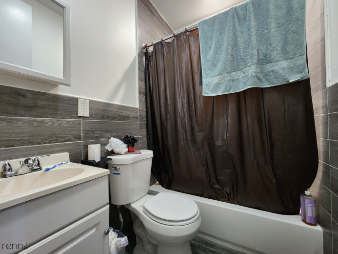 640 Kosciuszko St, Apt 1 Image 22