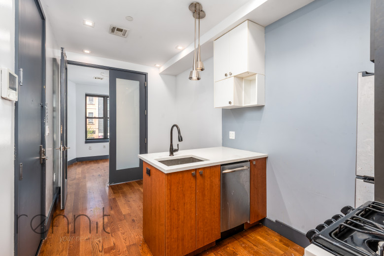 174 Knickerbocker Ave, Apt 3R Image 2