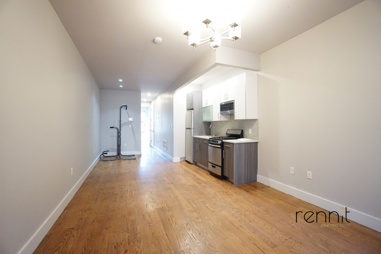 918 Hart St, Apt 1R Image 2