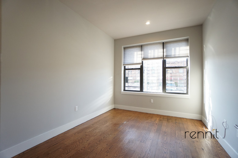 918 Hart St, Apt 1R Image 4