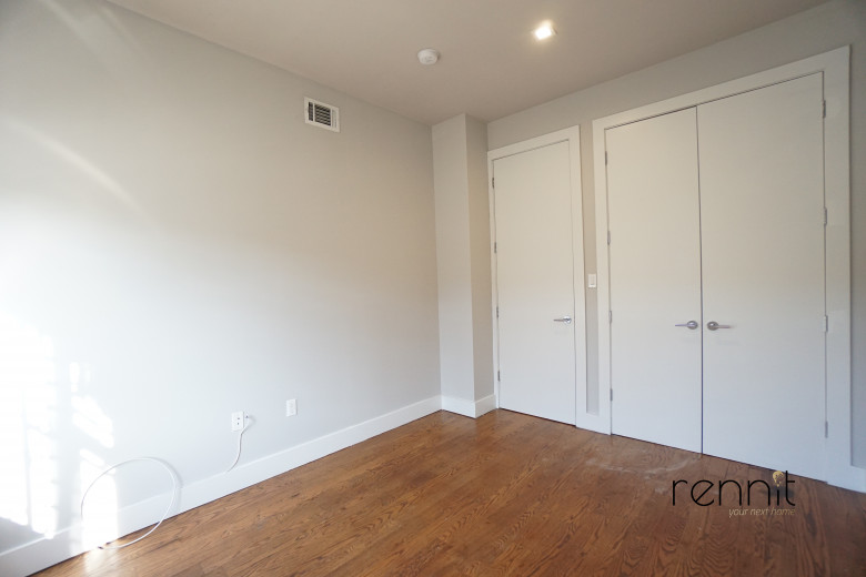 918 Hart St, Apt 1R Image 5