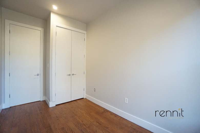918 Hart St, Apt 1R Image 9