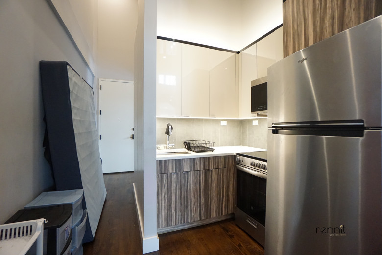 1031 Montgomery St, Apt 4R Image 14