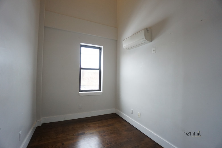 1031 Montgomery St, Apt 4R Image 21