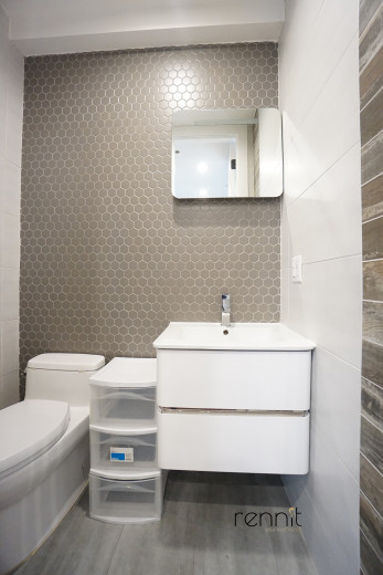 1031 Montgomery St, Apt 4R Image 22