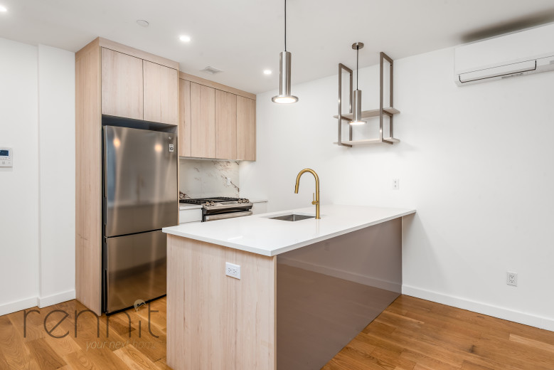 375 Dean St, Apt 507 Image 4