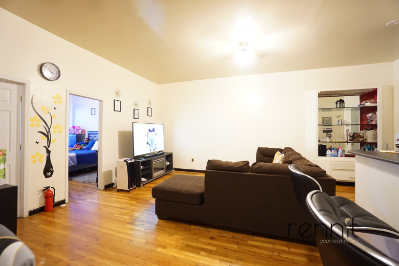 548 Hart St, Apt 2F Image 2