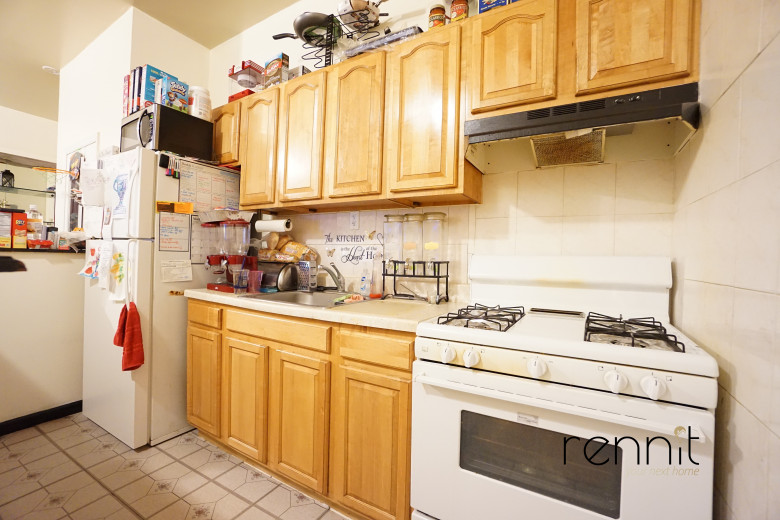548 Hart St, Apt 2F Image 3