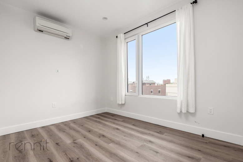 125 Kings Hwy, Apt 6A Image 8
