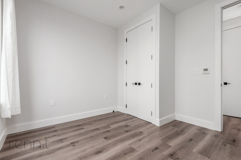 125 Kings Hwy, Apt 6A Image 9