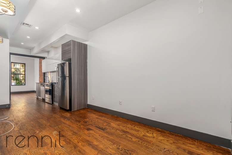 728 Knickerbocker Ave, Apt 2L Image 1