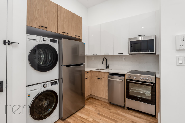 298 Stockholm St, Apt 3A Image 2