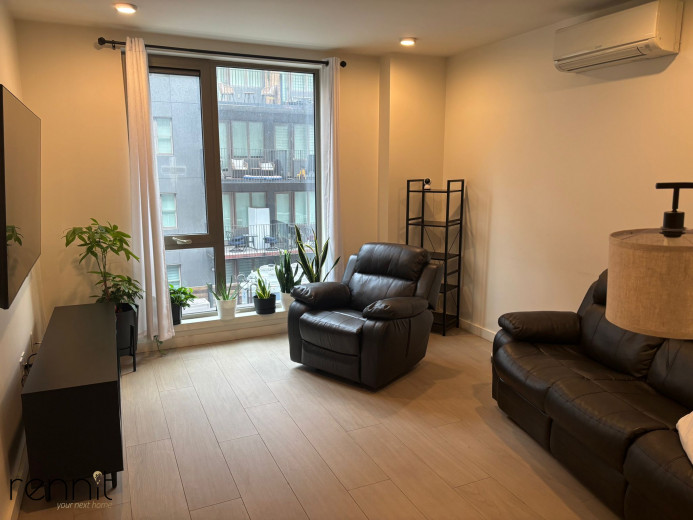 33 Little Nassau St, Apt 203 Image 1