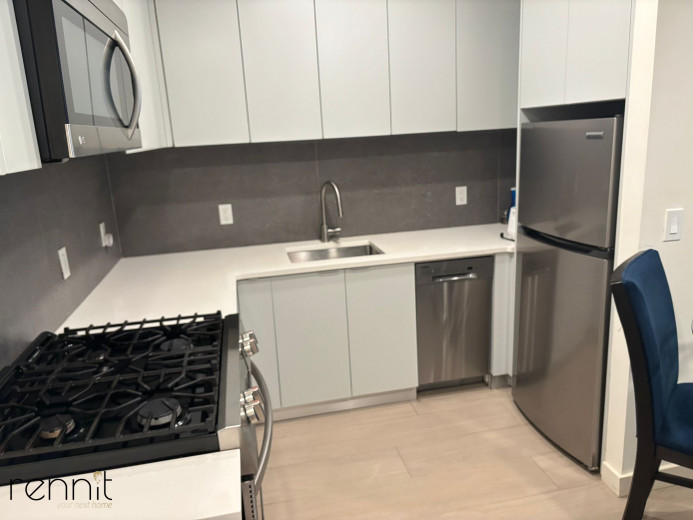 33 Little Nassau St, Apt 203 Image 5