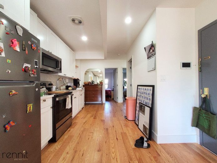 320 Throop Ave, Apt 4 Image 14