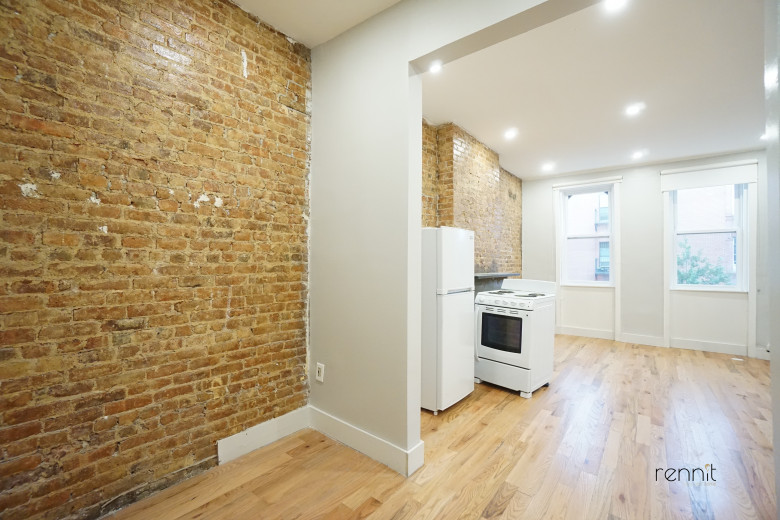217 Ralph Ave, Apt 3R Image 4