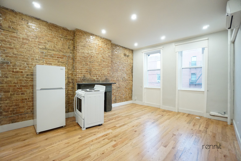 217 Ralph Ave, Apt 3R Image 5