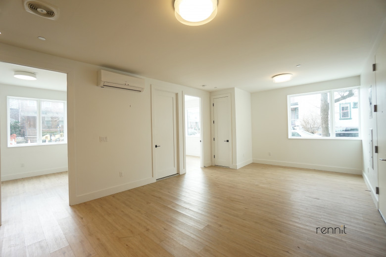 799 E 34th St, Apt 1. Image 1