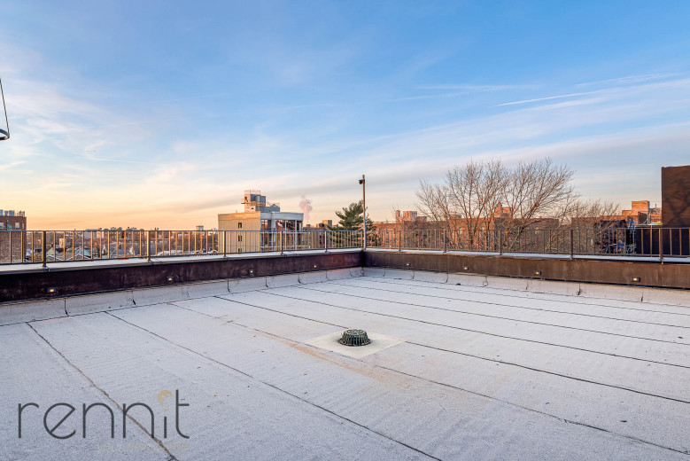 799 E 34th St, Apt 1. Image 12