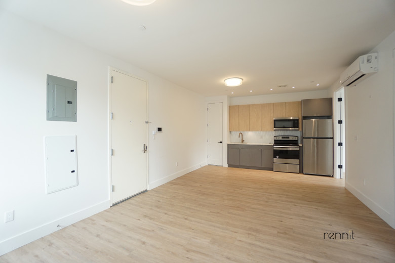 799 E 34th St, Apt 1. Image 2