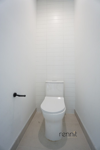 799 E 34th St, Apt 1. Image 6