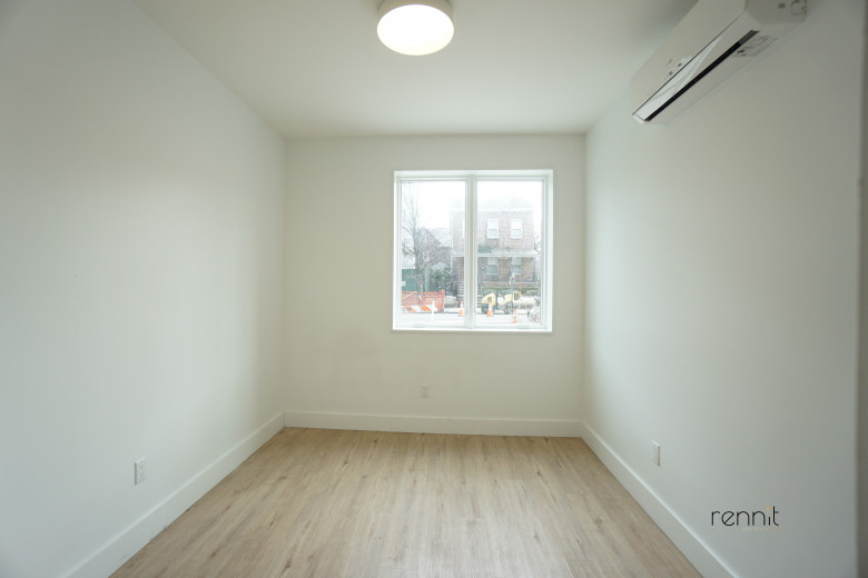 799 E 34th St, Apt 1. Image 7