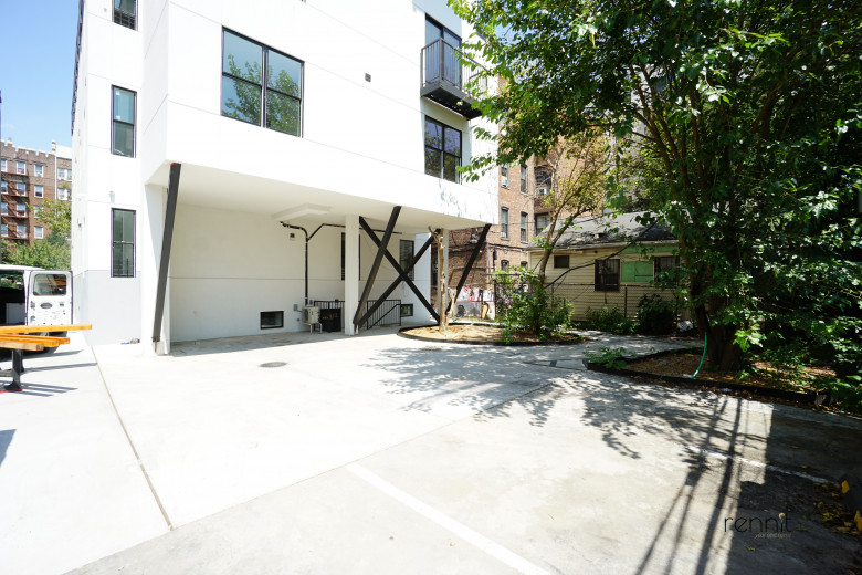 320 Linden Blvd, Apt 4B Image 15