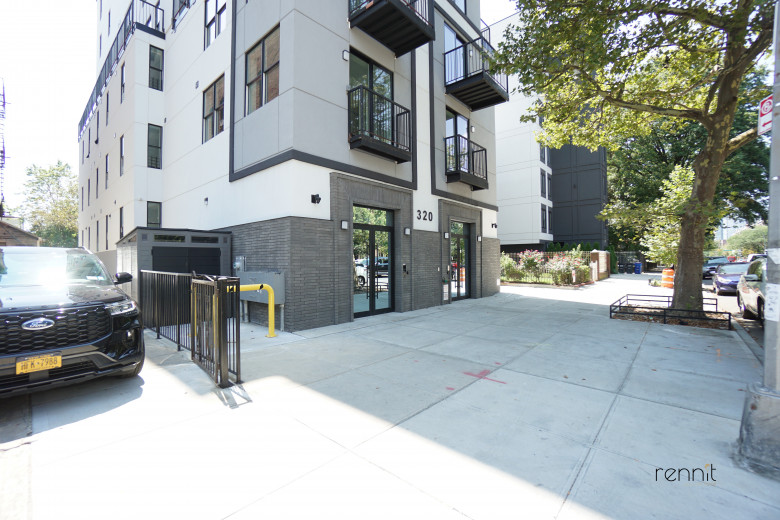 320 Linden Blvd, Apt 4B Image 9