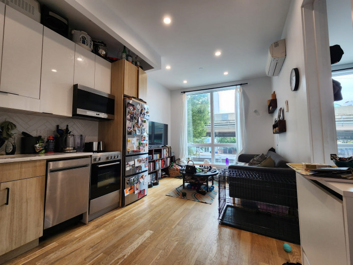 511 Meeker Ave, Apt 2A Image 3