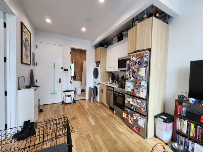 511 Meeker Ave, Apt 2A Image 4