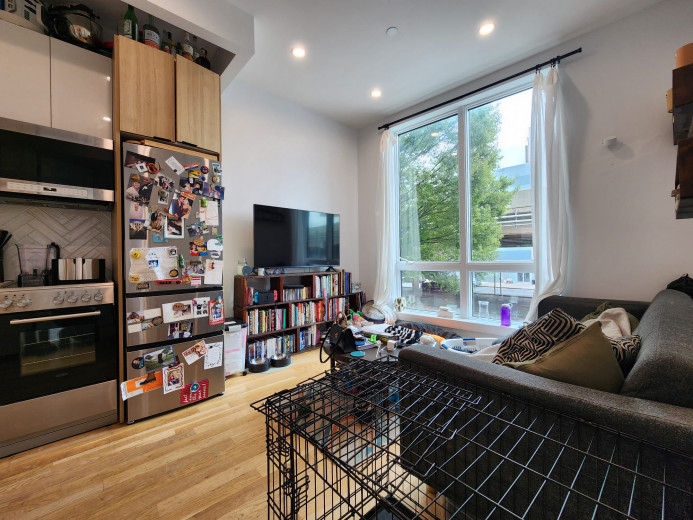 511 Meeker Ave, Apt 2A Image 9