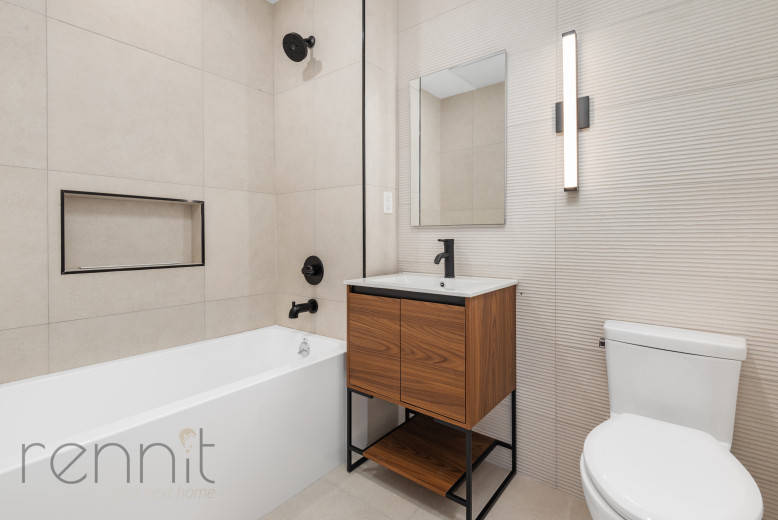 35 Kingston Ave, Apt 201 Image 3
