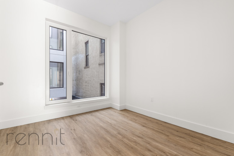 35 Kingston Ave, Apt 201 Image 4