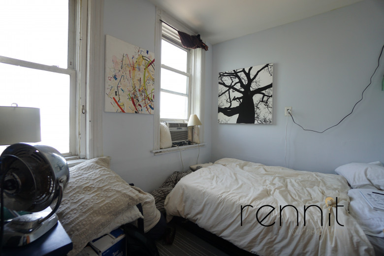 217 Ralph Ave, Apt 4RB Image 3