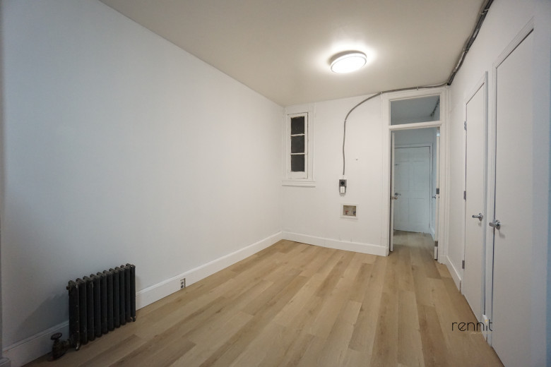 217 Ralph Ave, Apt 4RB Image 6