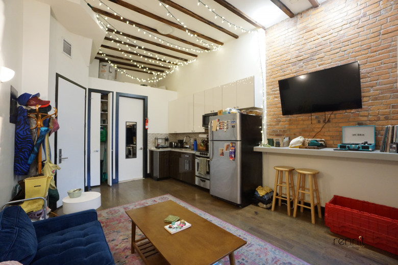 71 Stuyvesant Ave, Apt 303 Image 3