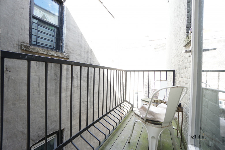 71 Stuyvesant Ave, Apt 303 Image 6