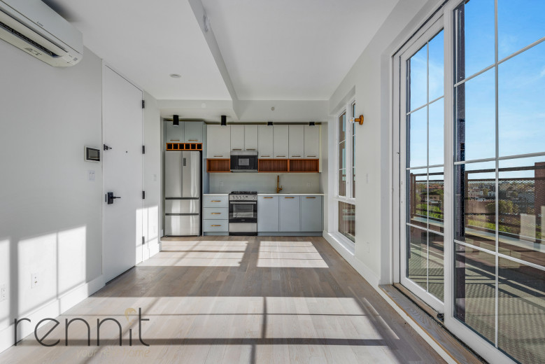 937 Rogers Ave, Apt 7B Image 3