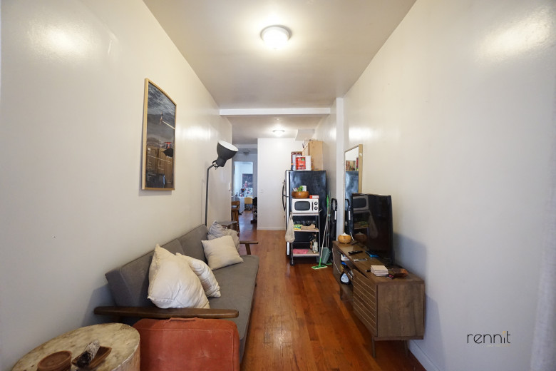 319 Jefferson St, Apt 3R Image 4