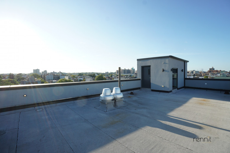 676 New York Ave, Apt 2E Image 12