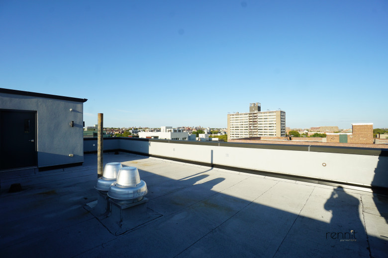676 New York Ave, Apt 2E Image 13