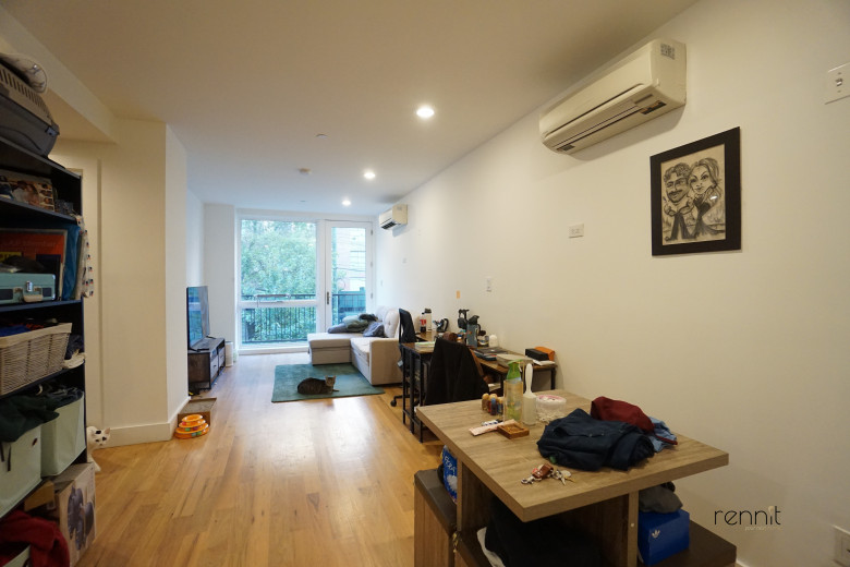 676 New York Ave, Apt 2E Image 4